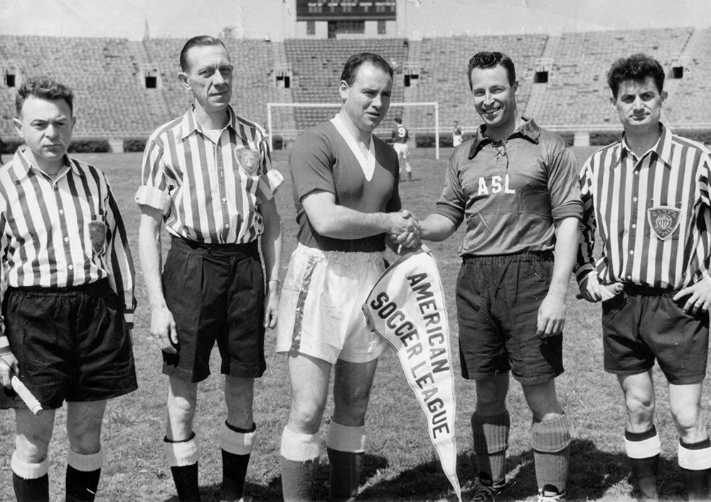Skipper Peter Farrell takes part in a pre-match pennant exchange