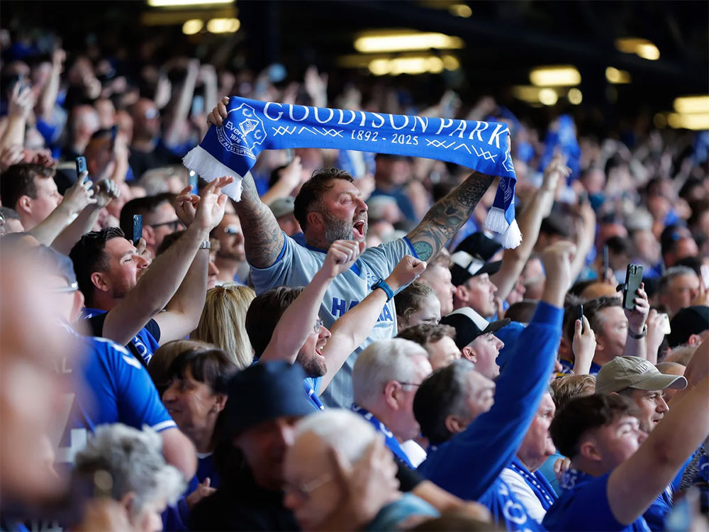Fans at Goodison Park's last game